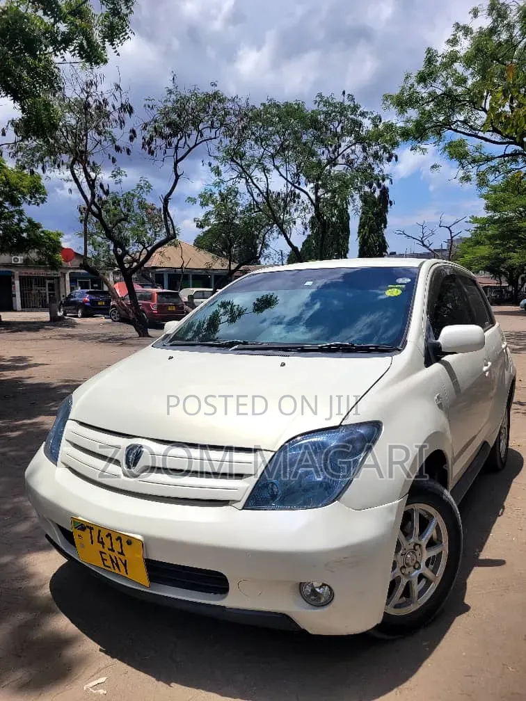 Toyota IST 2005 Pearl