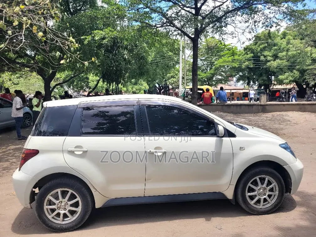 Toyota IST 2005 Pearl
