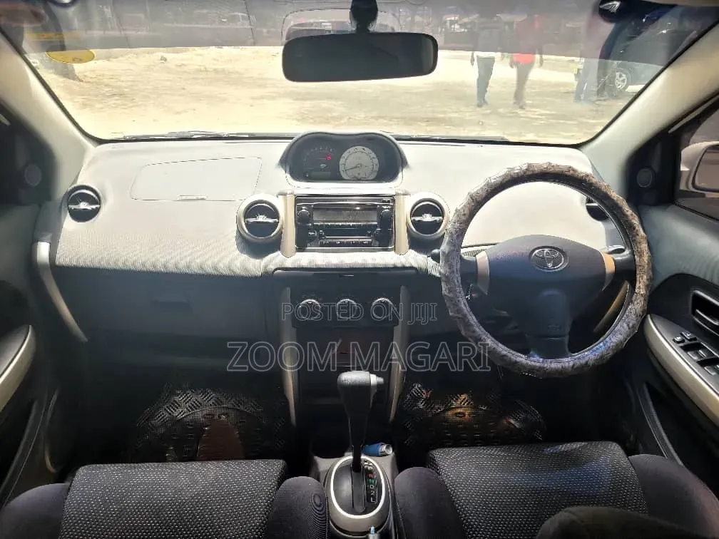 Toyota IST 2005 Pearl