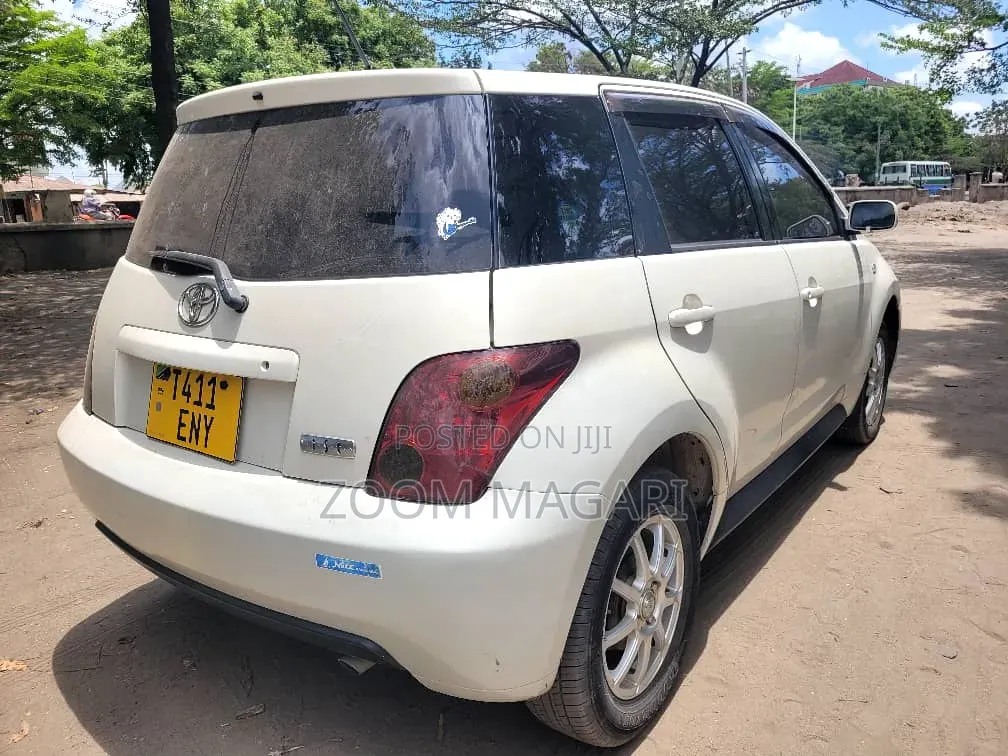 Toyota IST 2005 Pearl