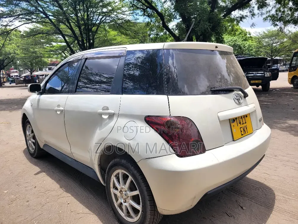 Toyota IST 2005 Pearl