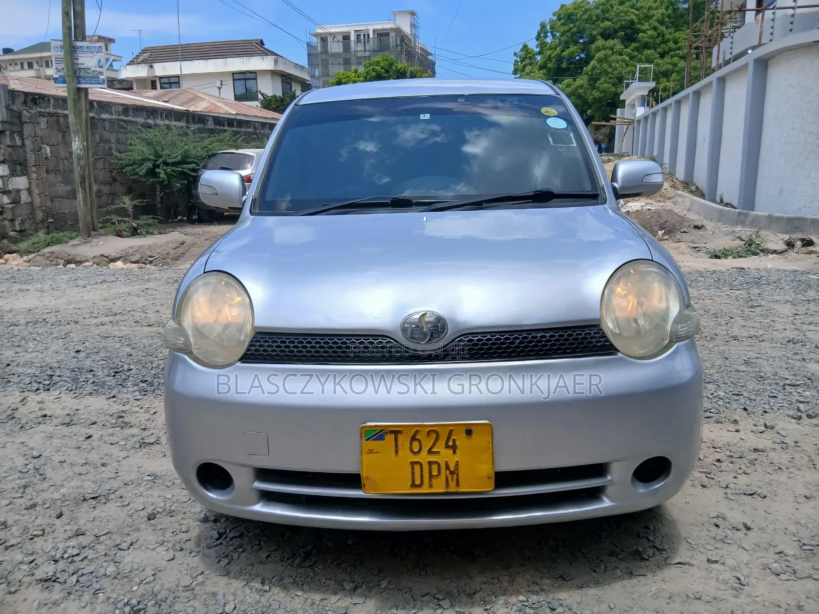 Toyota Sienta 1.5 AWD 2005 Silver