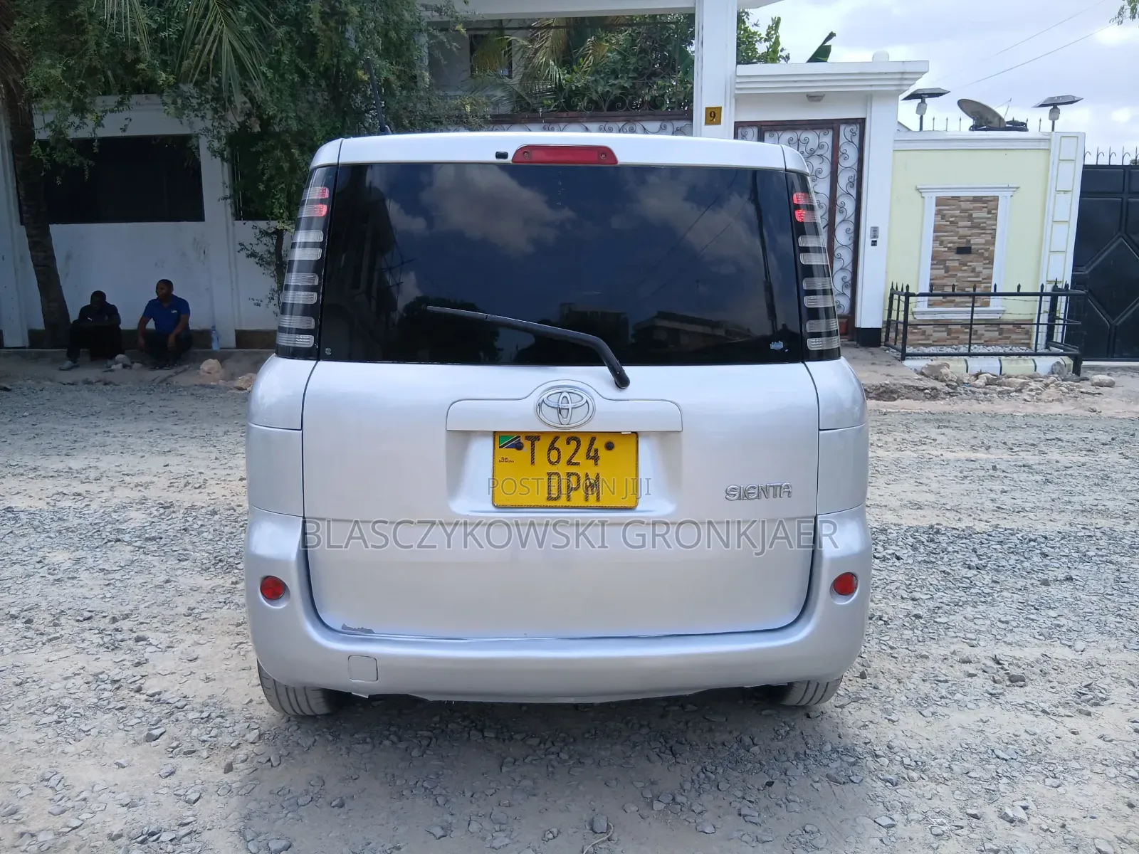 Toyota Sienta 1.5 AWD 2005 Silver