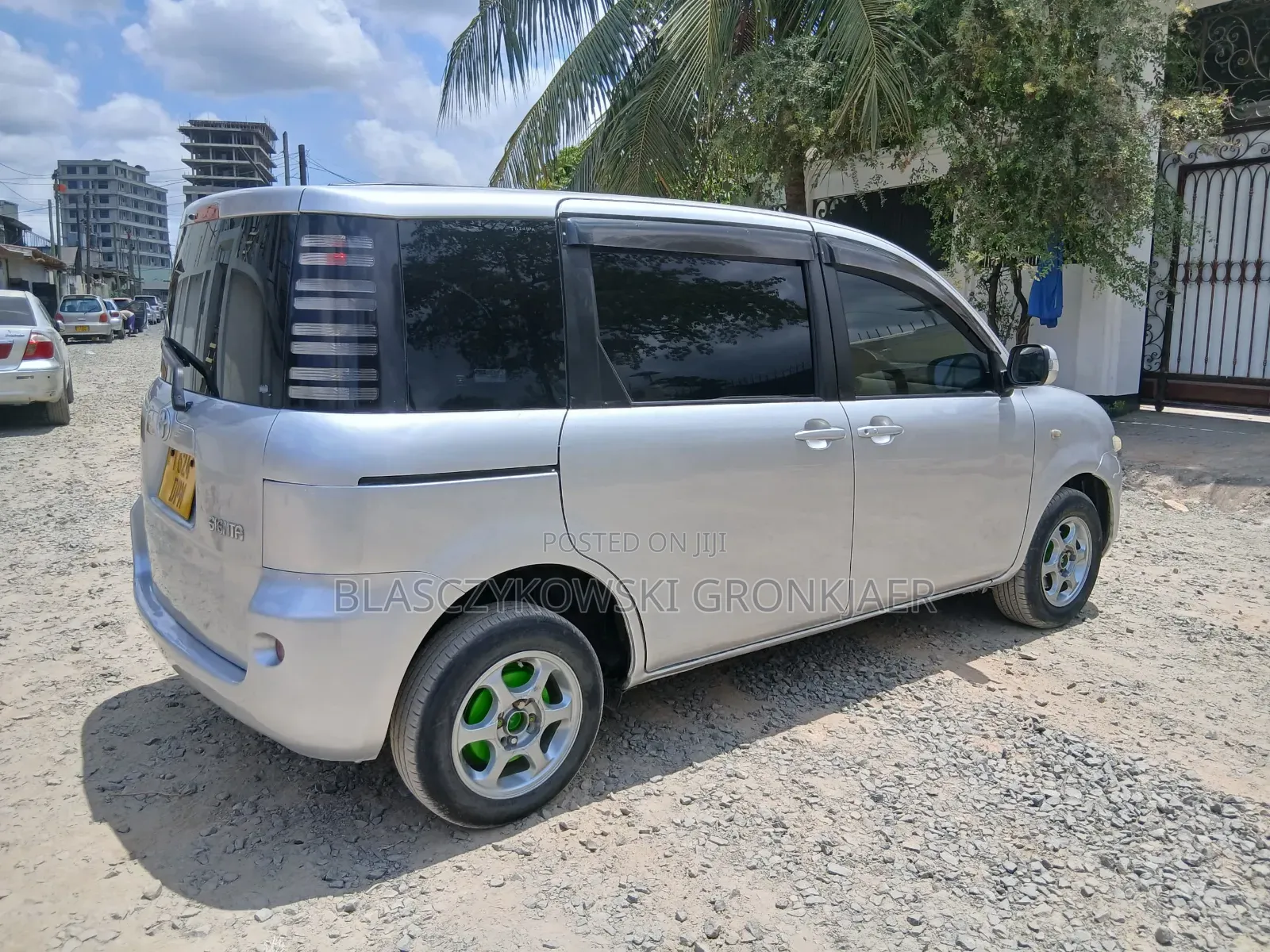 Toyota Sienta 1.5 AWD 2005 Silver