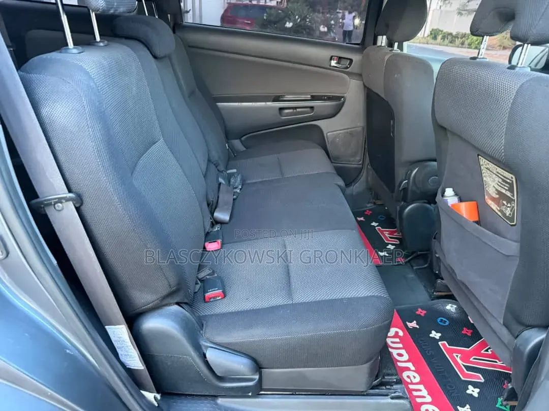 Toyota Wish 2005 Gray