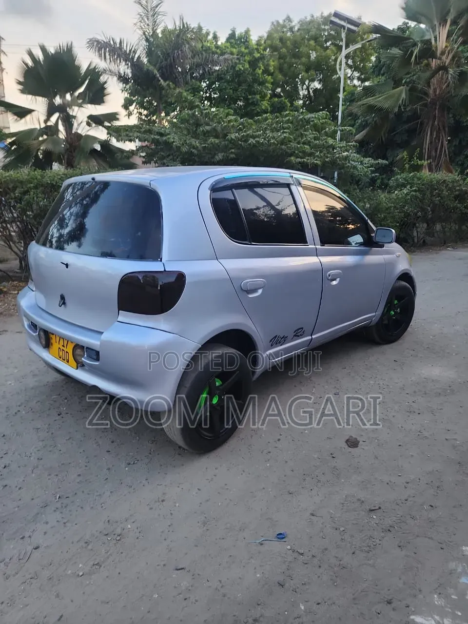 Toyota Vitz 2002 Blue
