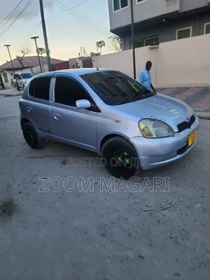 Toyota Vitz 2002 Blue