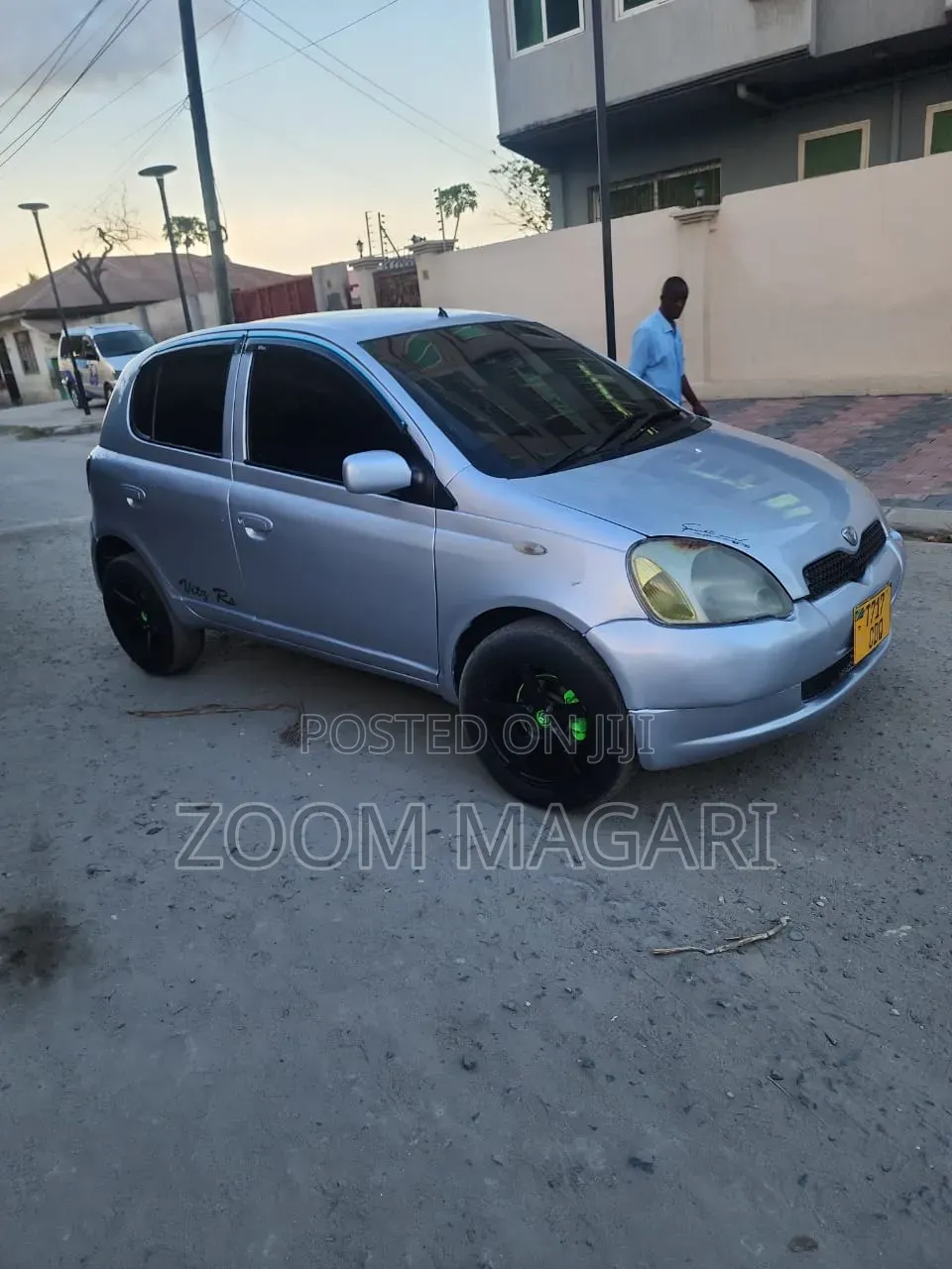 Toyota Vitz 2002 Blue