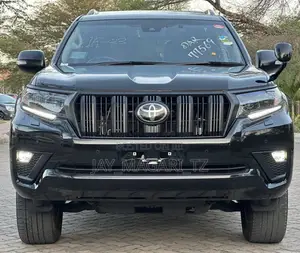Toyota Land Cruiser Prado 2023 Black