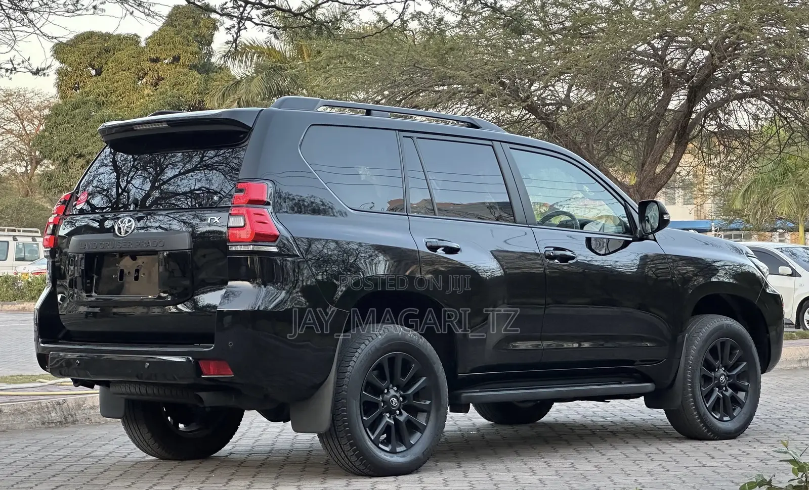Toyota Land Cruiser Prado 2023 Black