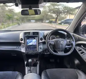 Toyota Vanguard 2011 Black