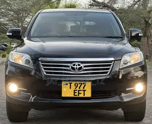 Toyota Vanguard 2011 Black