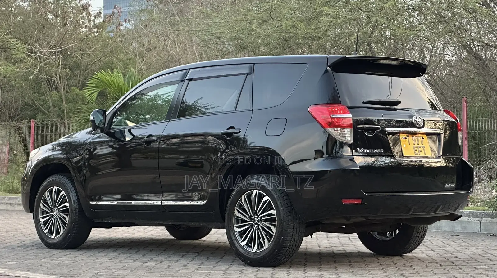 Toyota Vanguard 2011 Black