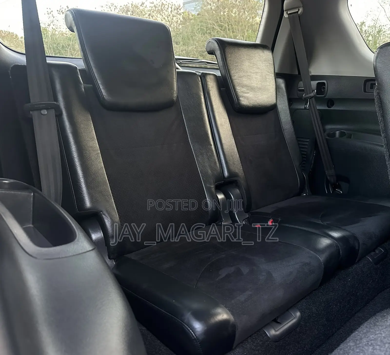 Toyota Vanguard 2011 Black