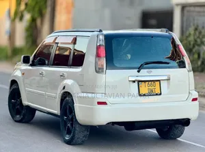 Nissan X-Trail 2005 White