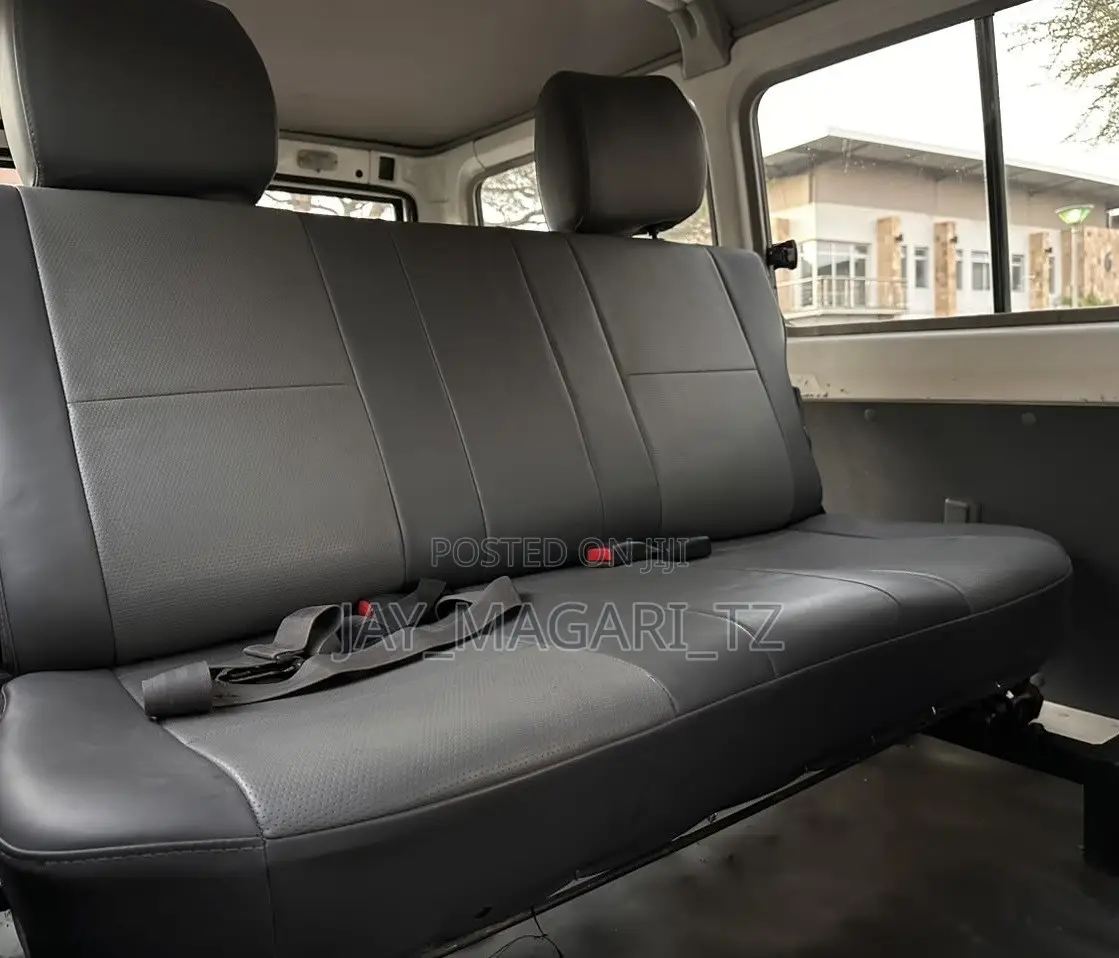 Toyota Land Cruiser 2022 White