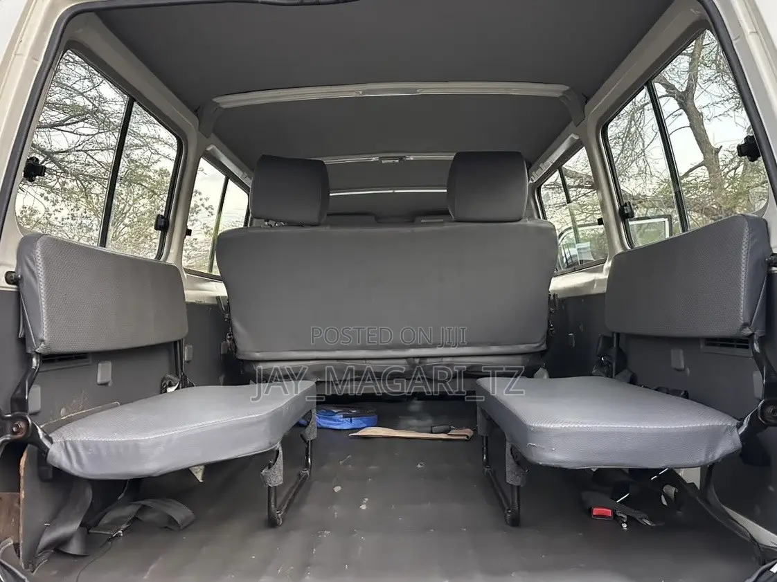 Toyota Land Cruiser 2022 White