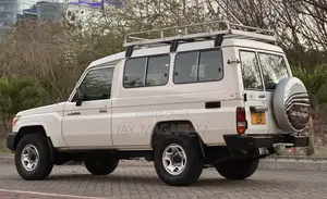 Toyota Land Cruiser 2022 White