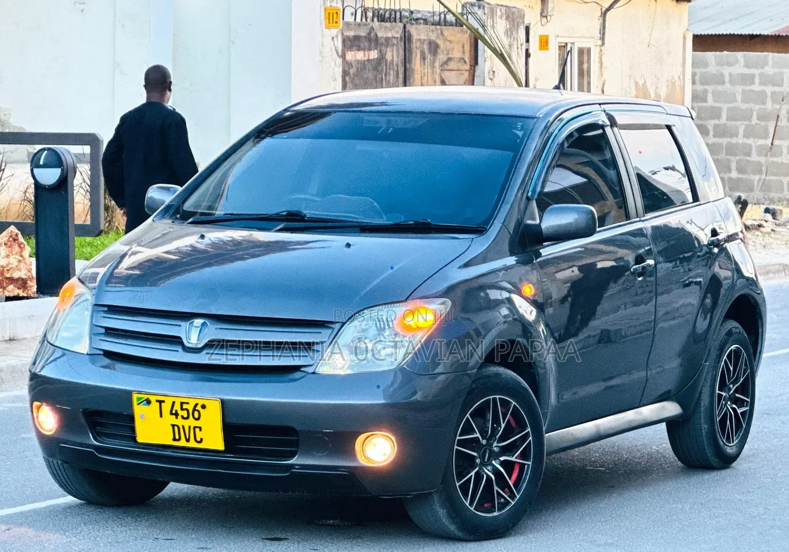 Toyota IST 2005 Gray