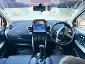 Toyota IST 2005 Gray