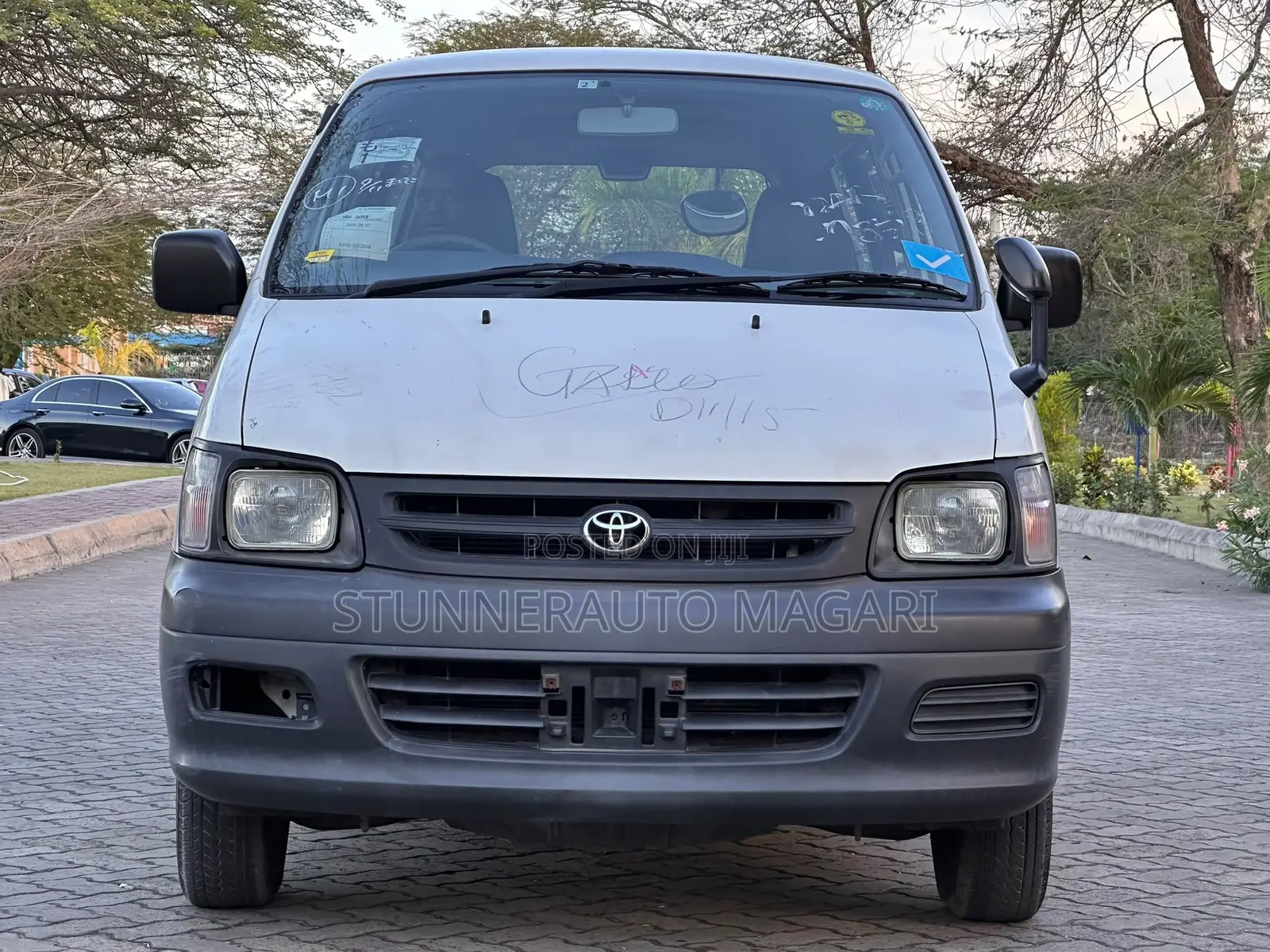 Toyota LiteAce Noah 2001 White
