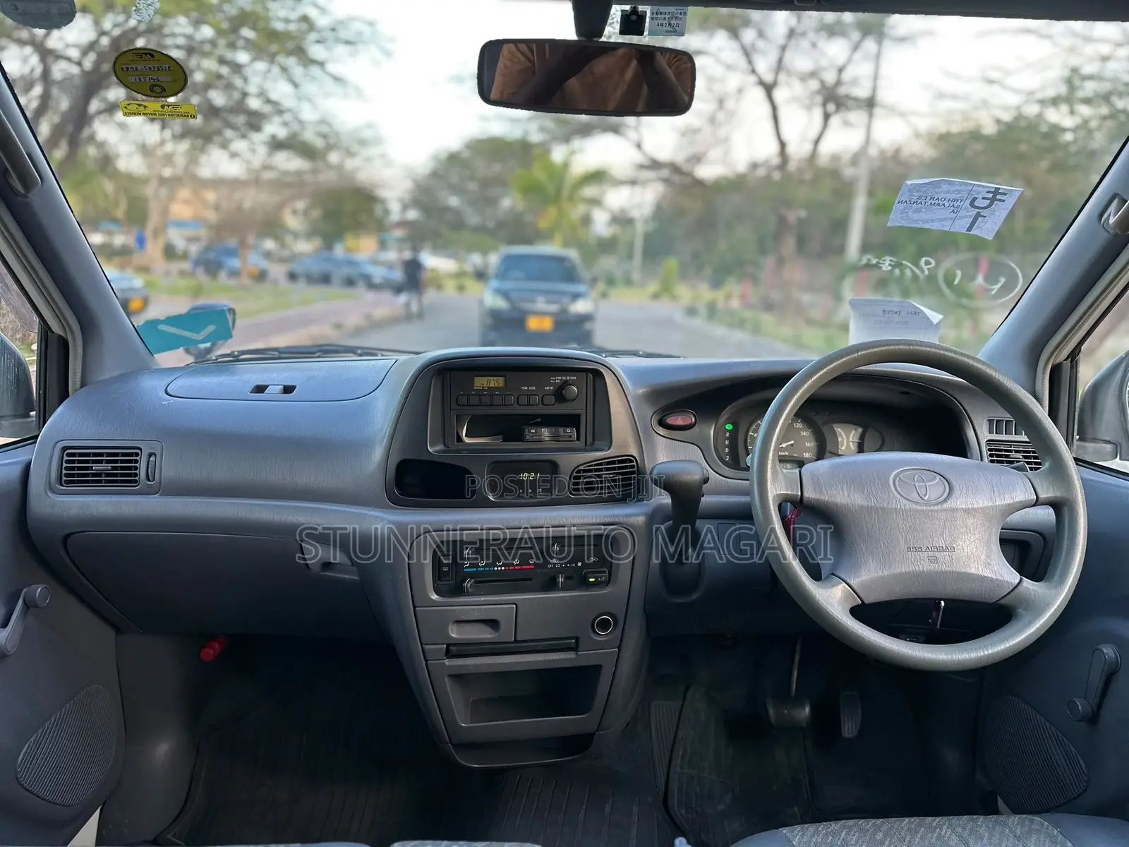 Toyota LiteAce Noah 2001 White
