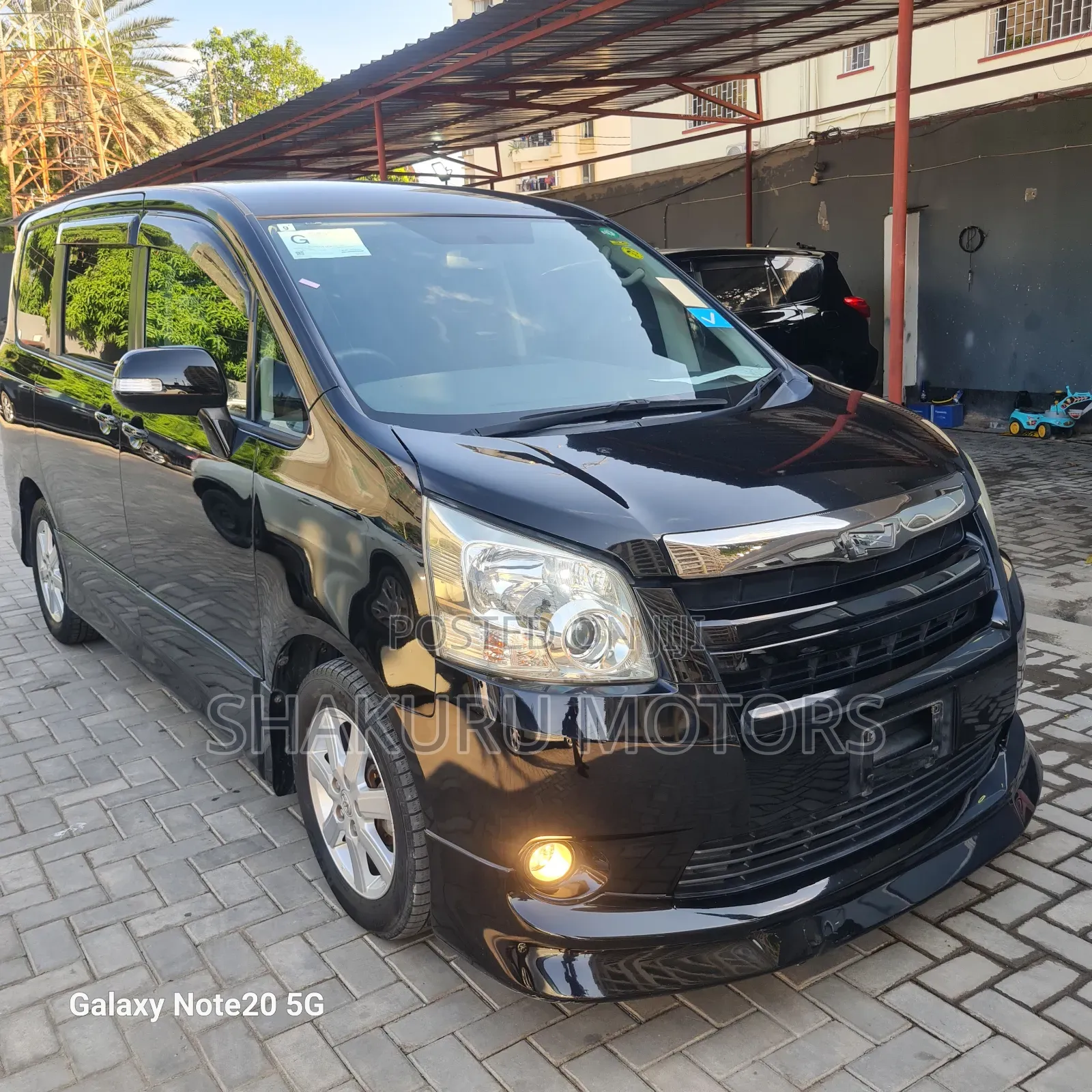 Toyota Noah 2009 Black