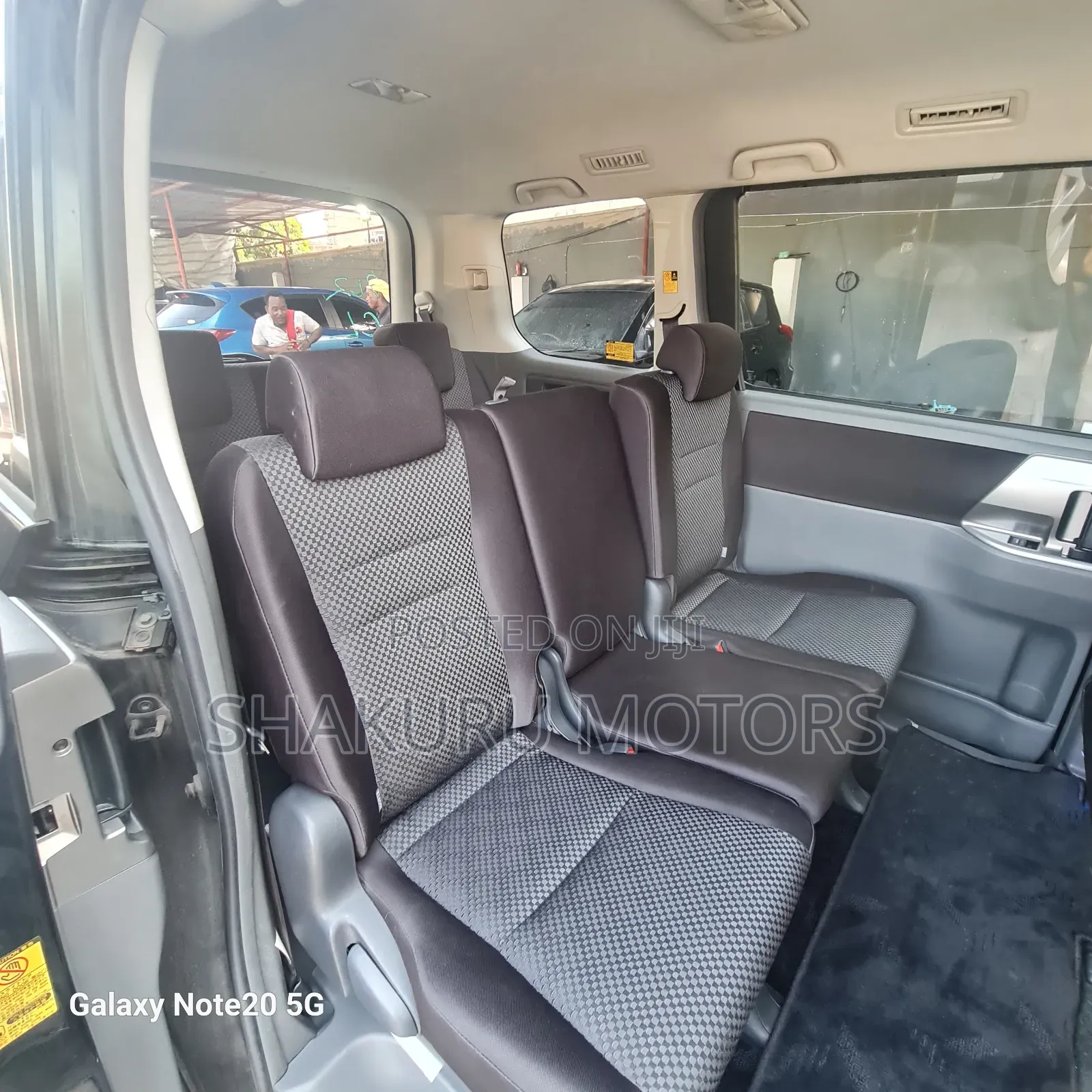 Toyota Noah 2009 Black