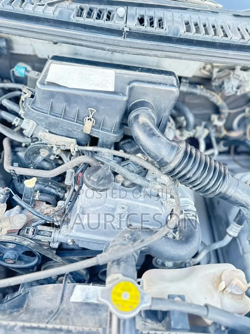 Toyota Cami 2001 Silver