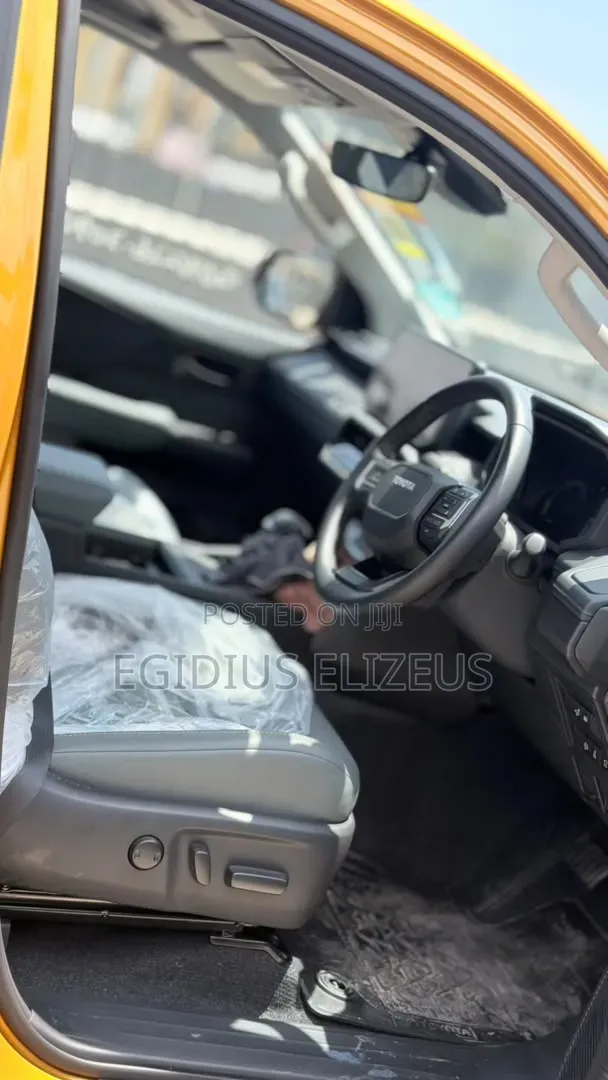 New Toyota Hilux 2026 Orange