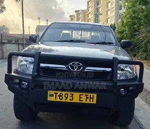 Toyota Hilux 2.5 D-4D SRX 2011 Silver