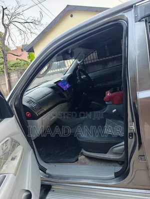 Toyota Hilux 2.5 D-4D SRX 2011 Silver
