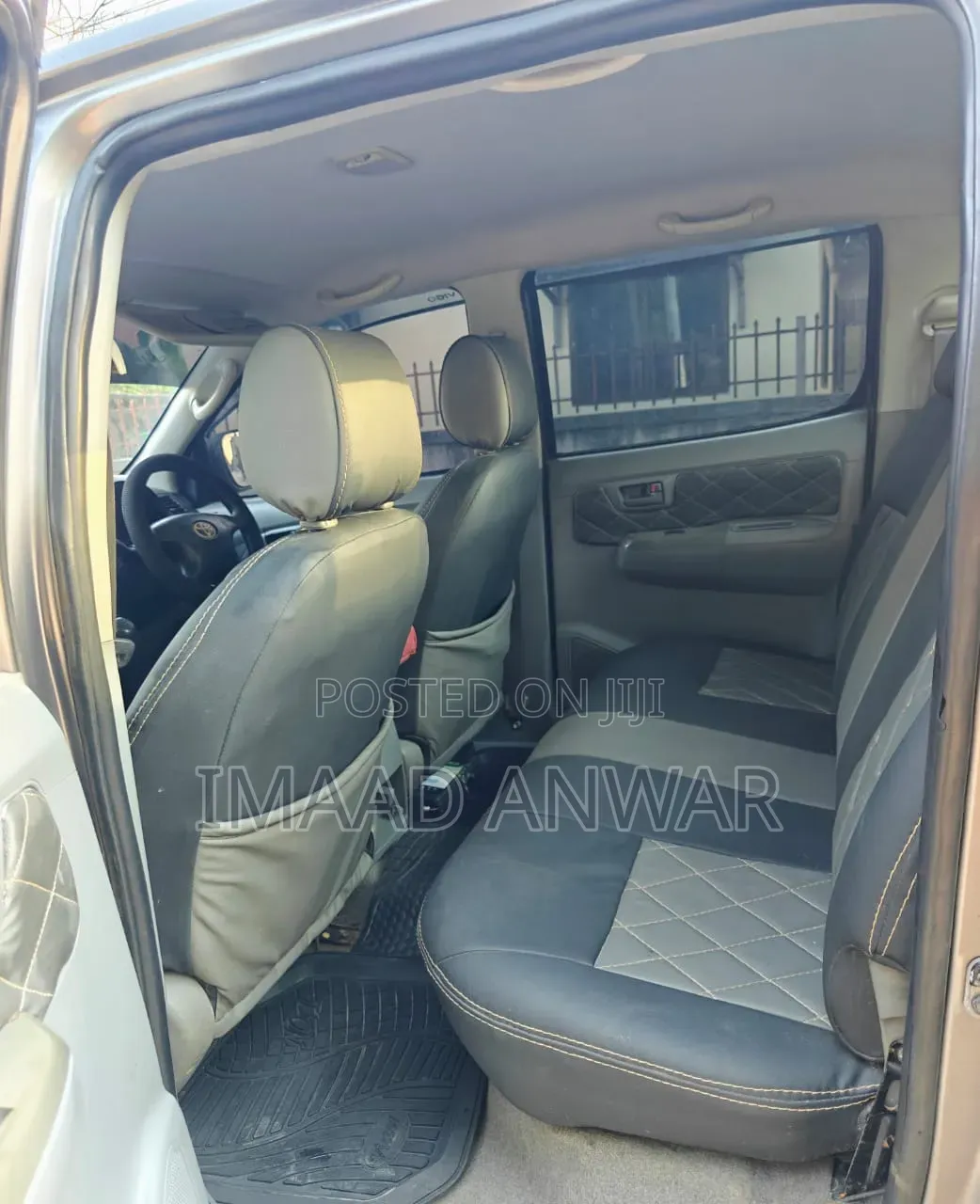 Toyota Hilux 2.5 D-4D SRX 2011 Silver
