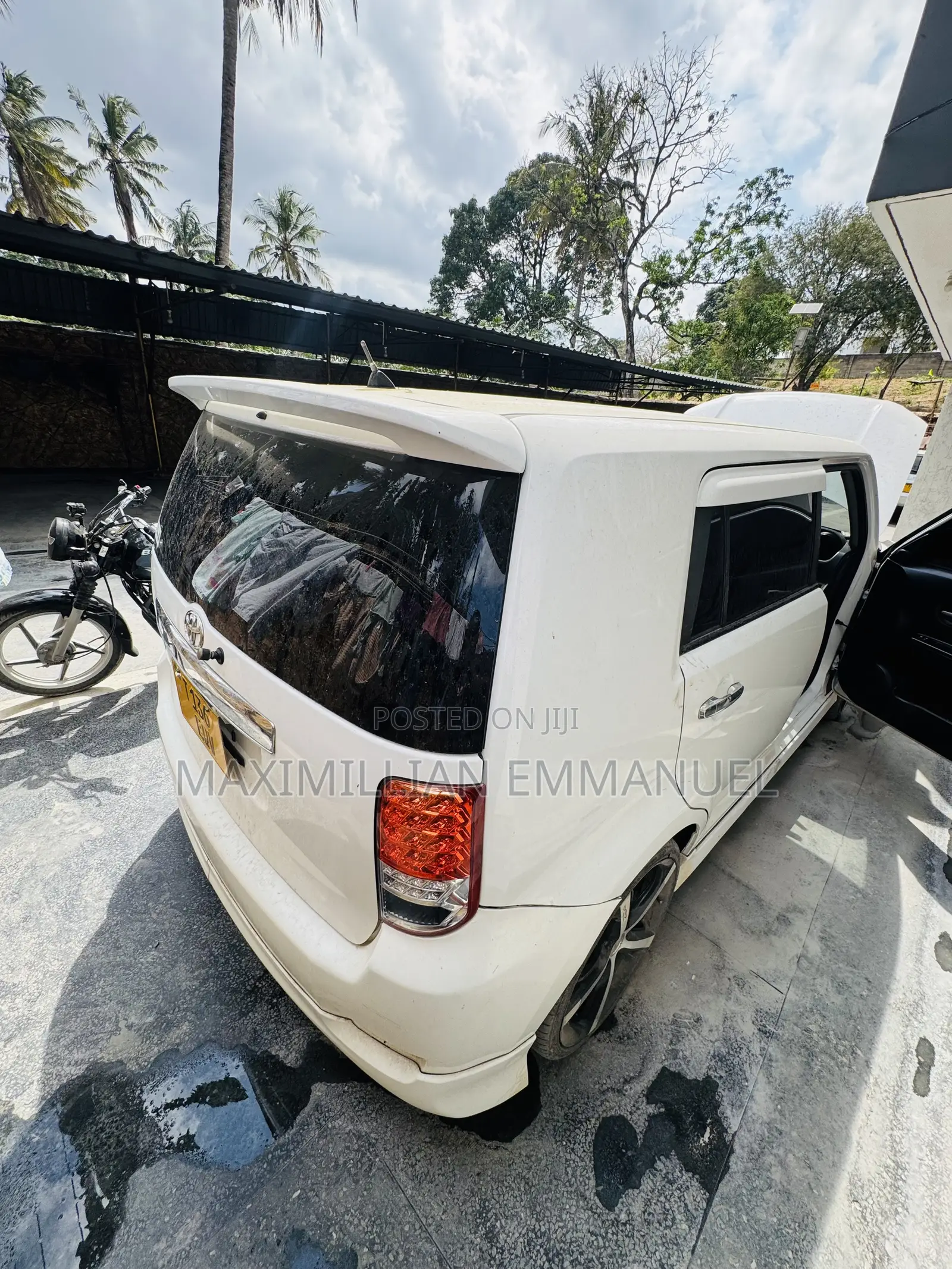 Toyota Corolla Rumion 2013 White