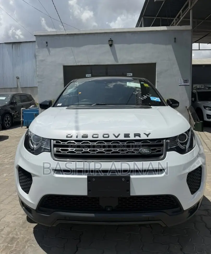 Land Rover Discovery 2019 White