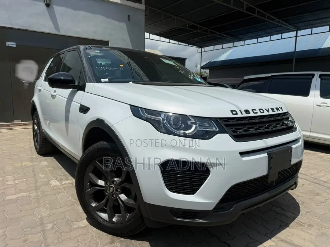 Land Rover Discovery 2019 White