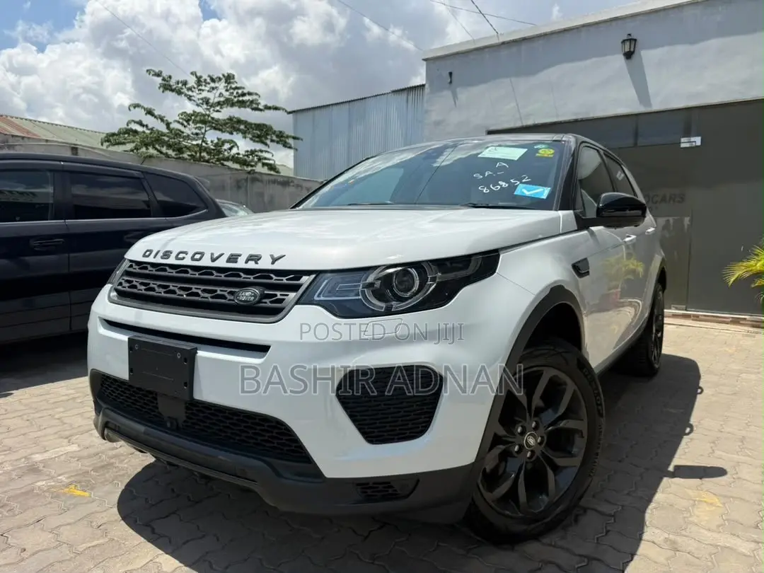 Land Rover Discovery 2019 White