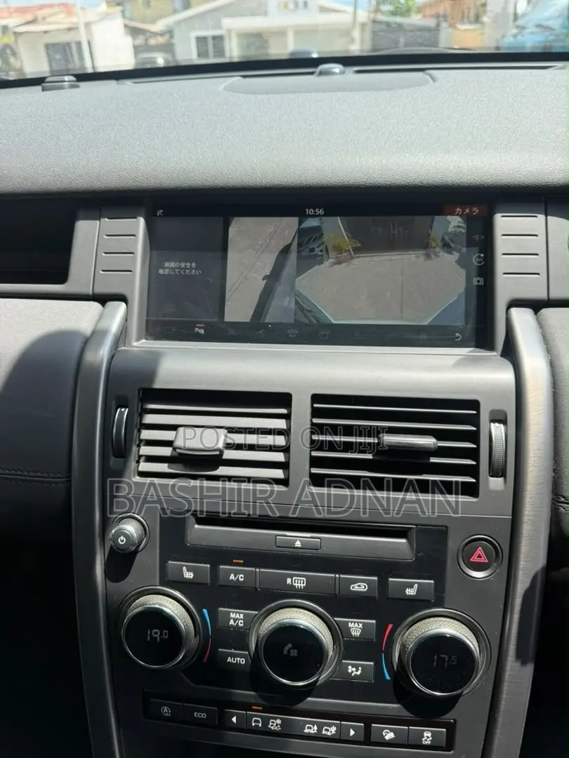 Land Rover Discovery 2019 White