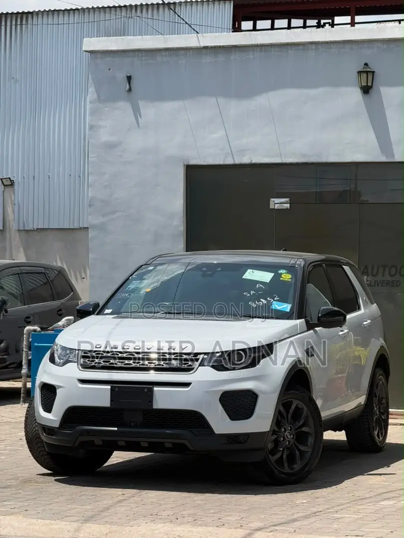 Land Rover Discovery 2019 White