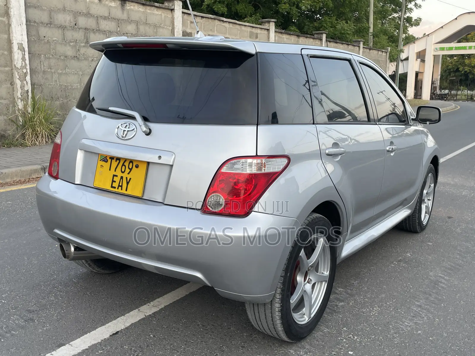 Toyota IST 2005 Silver