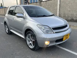 Toyota IST 2005 Silver