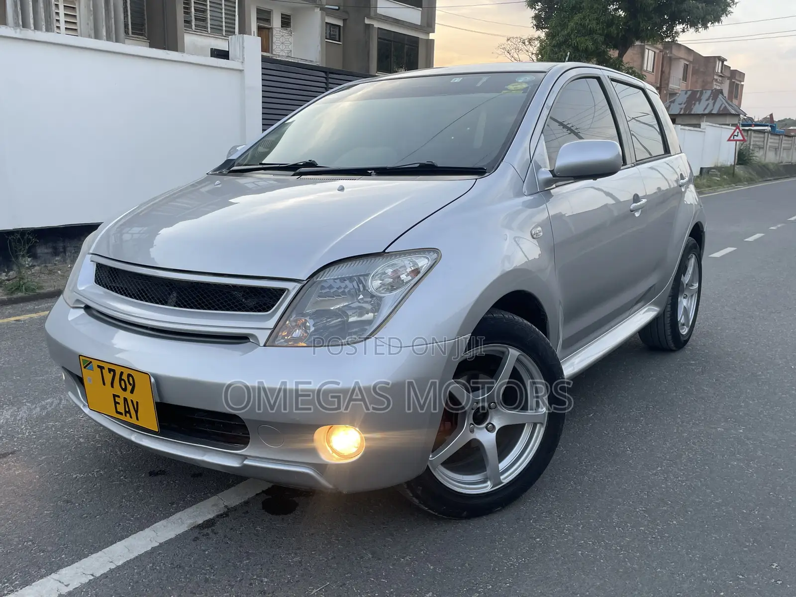 Toyota IST 2005 Silver