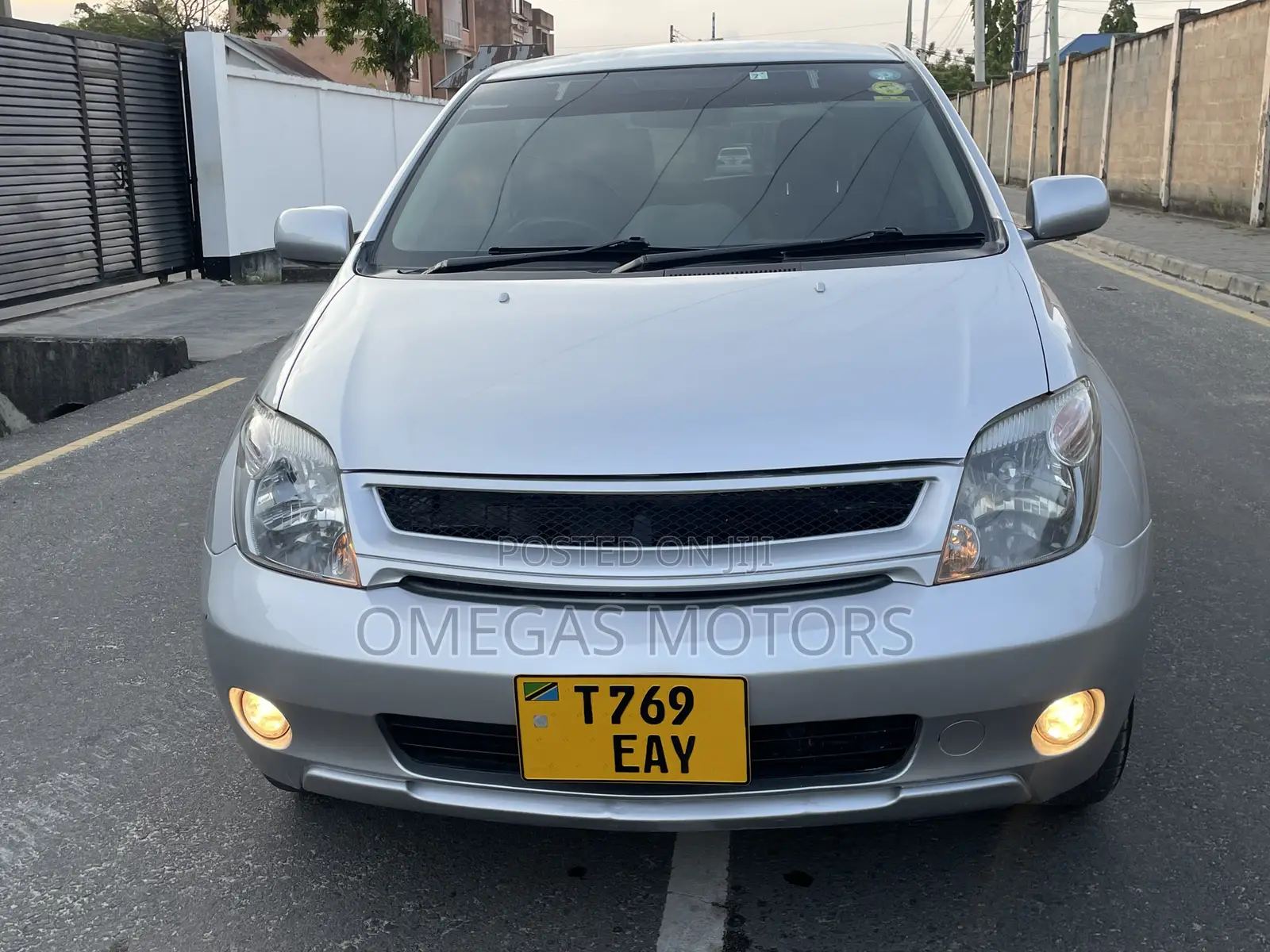 Toyota IST 2005 Silver