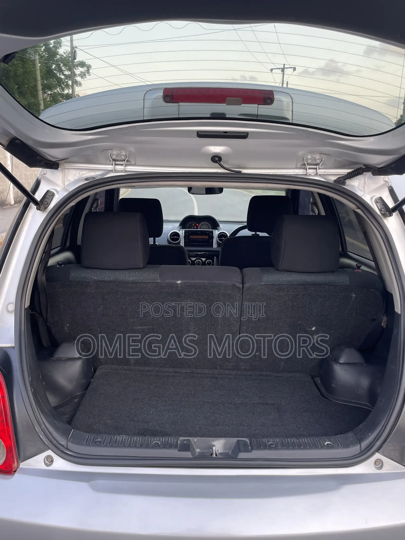 Toyota IST 2005 Silver