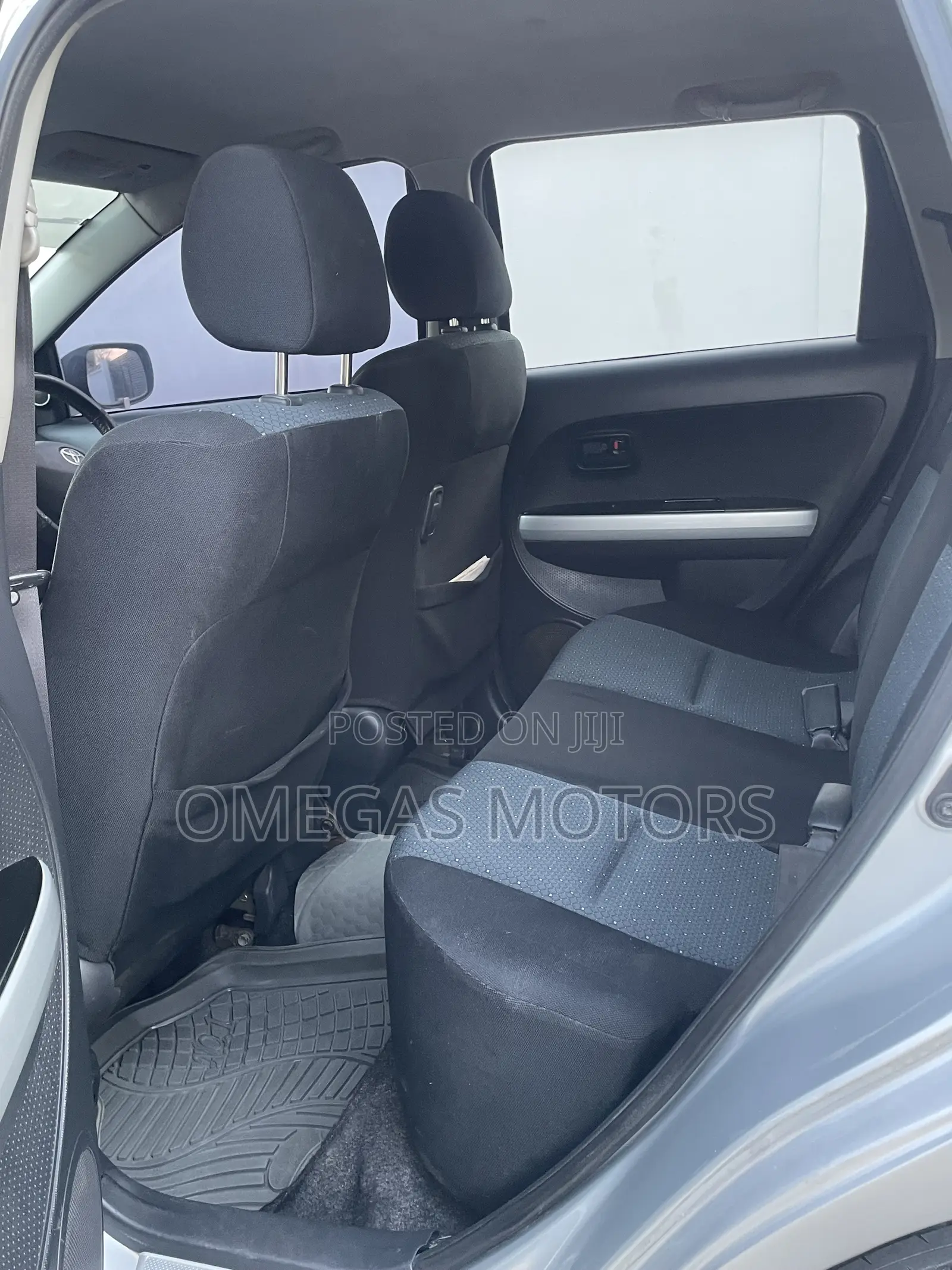 Toyota IST 2005 Silver