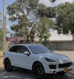 Porsche Cayenne 2017 White
