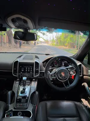 Porsche Cayenne GTS AWD 2017 Pearl