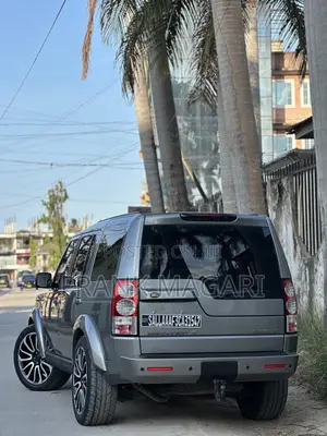 Land Rover Discovery 2012 Gray
