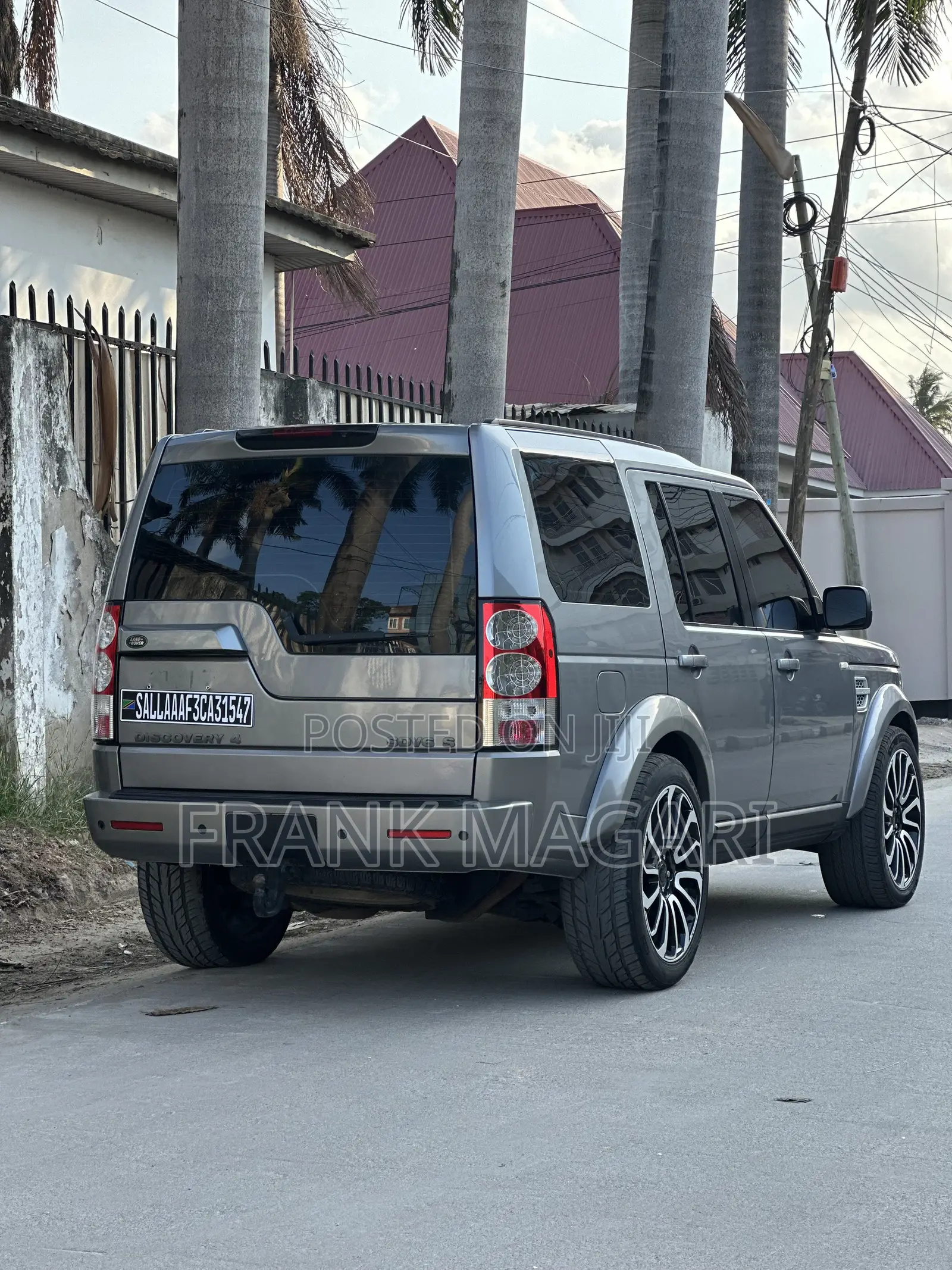 Land Rover Discovery 2012 Gray