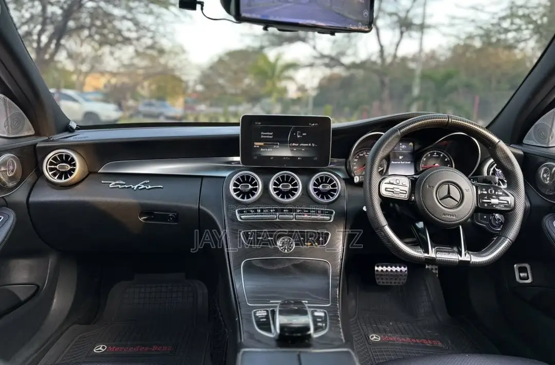 Mercedes-Benz C-Class 2014 White